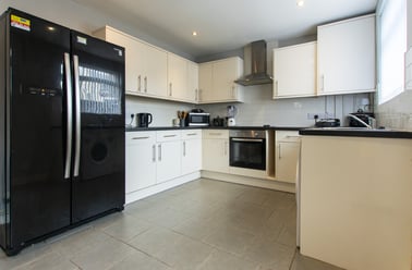 Dogfield Street, Cathays, Cardiff - Image 2