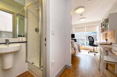 Earlsdon, City Centre, Portsmouth - Image 3