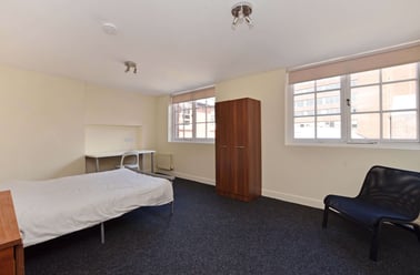 Bells Square, Devonshire Green, Sheffield - Image 3