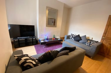 Mildred street, Near university, Salford - Image 2