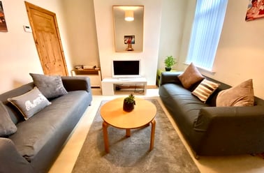 Cromwell rd, Near university, Salford - Image 3