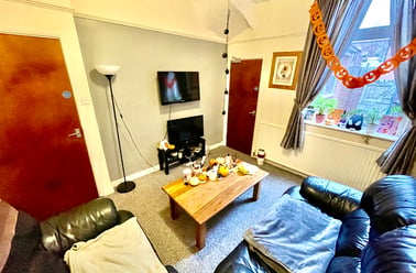 Tudor Grove, Arboretum, Nottingham - Image 3
