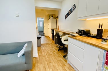 Lucas Avenue, City centre, Exeter - Image 2