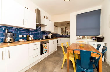 Ashlyn grove, Fallowfield, Manchester - Image 3
