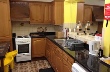 The Avenue, Bevendean, Brighton - Image 3