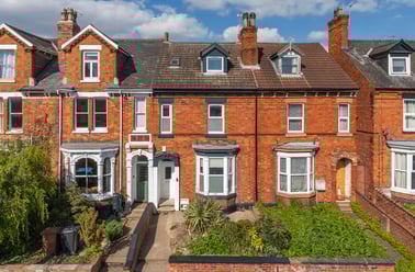 West Parade, West End, Lincoln - Image 2