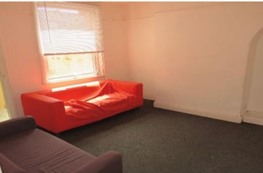 Alcombe Road, Near university, Northampton - Image 3