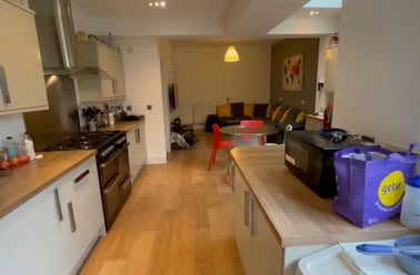 Raddlebarn Road, Selly Oak, Birmingham - Image 3