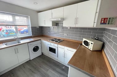 Trelawney Close, St Johns, Worcester - Image 3