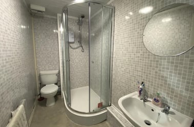 Henwick Road, Barbourne, Worcester - Image 2