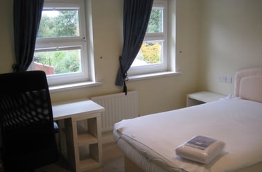 St. Giles Close, Gilesgate, Durham - Image 3