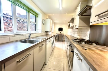 Abingdon Road, Teeside University, Middlesbrough - Image 2