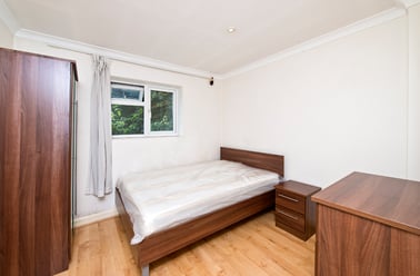 Frithville Gardens, Shepherds Bush, London - Image 2