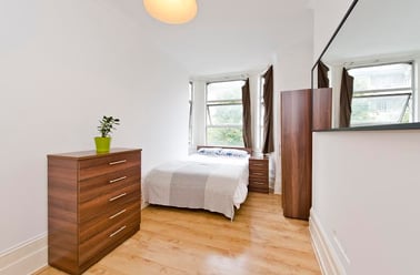 Frithville Gardens, Shepherds Bush, London - Image 2