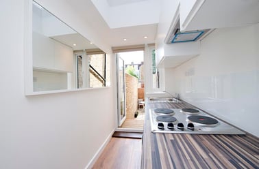 Bloemfontein Road, City Centre, London - Image 2