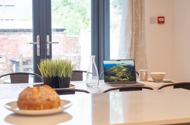 Bouverie Street, Near university, Chester - Image 3