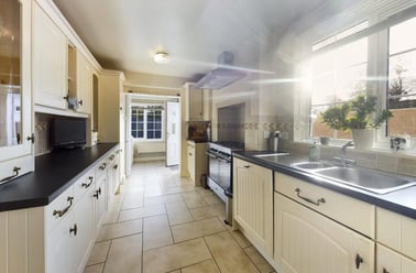 London Road, Kingsholme, Gloucester - Image 3