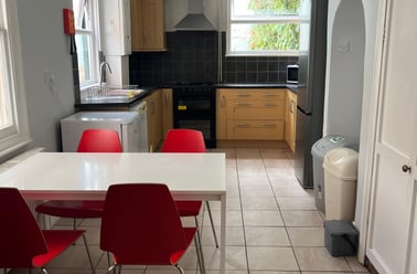 Raleigh Road, St Leonards, Exeter - Image 2