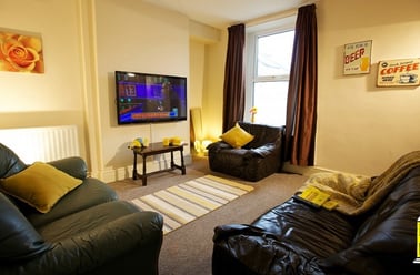 Park Square, City Centre, Lancaster - Image 2