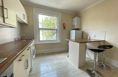 Shaftesbury Road, Southsea, Portsmouth - Image 2