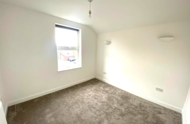 Albert Road, Southsea, Portsmouth - Image 3