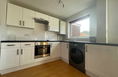  Bishops Way , St dunstans, Canterbury - Image 2