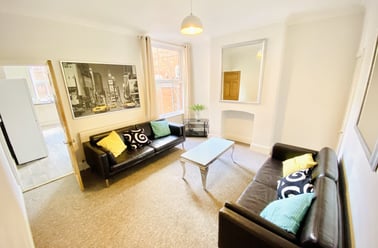 Howard Road, Clarendon Park, Leicester - Image 2