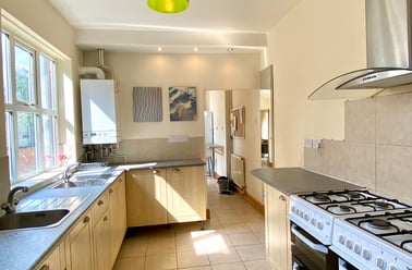 Clarendon park road, Clarendon park, Leicester - Image 2