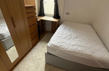 Grayshott Road, Fratton, Portsmouth - Image 3