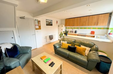 Abbotsford Drive, City centre, Nottingham - Image 2