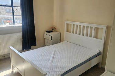 Darrell Place, Earlham, Norwich - Image 2