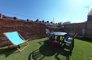 Mowbray avenue, St james, Exeter - Image 3