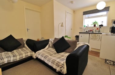 Victoria Road North, Southsea, Portsmouth - Image 2