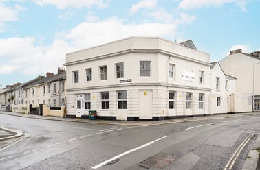 353 North Road West, Near university, Plymouth - Image 2