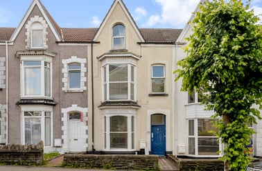 Gwydr Crescent, Uplands, Swansea - Image 2