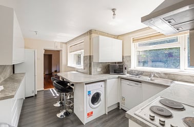 Cromwell Road, St andrews, Bristol - Image 3