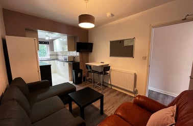 Chapel Lane, Burley, Leeds - Image 2