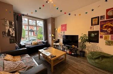 Brudenell View, Hyde Park, Leeds - Image 2