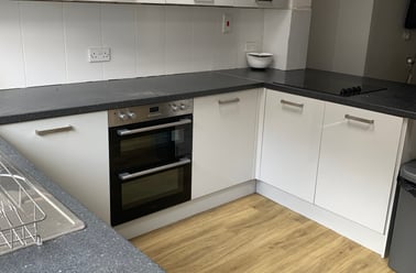 Cambridge Terrace, St james, Exeter - Image 2