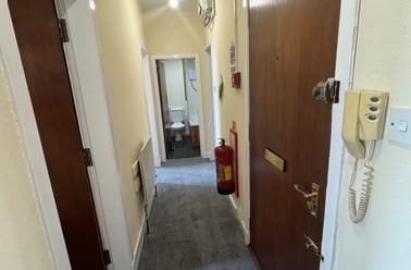 16 Cleghorn Street, West end, Dundee - Image 2