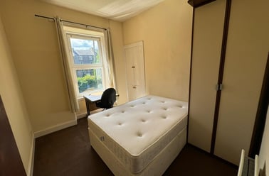 Step Row, West end, Dundee - Image 3