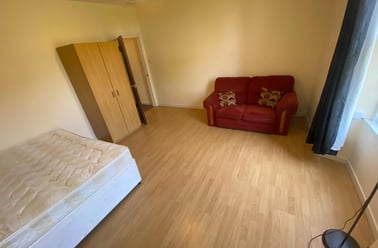 Polepark Road, Near university, Dundee - Image 2