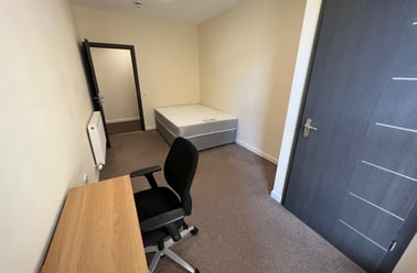 Albert Square, City centre, Dundee - Image 3