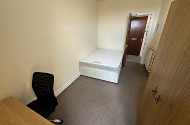 16 Cleghorn Street, West end, Dundee - Image 3