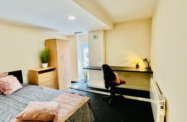 Glossop Road, Broomhill, Sheffield - Image 3