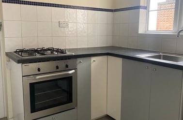 Glenbuck Court, Near university, Surbiton - Image 3