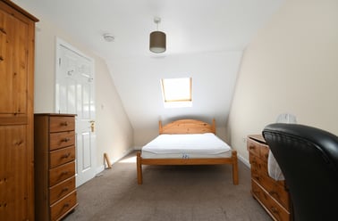 Nesbitt road, Near university, Brighton - Image 3