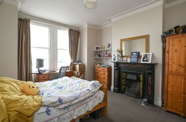 Hartington road off lewes rd., Near university, Brighton - Image 3