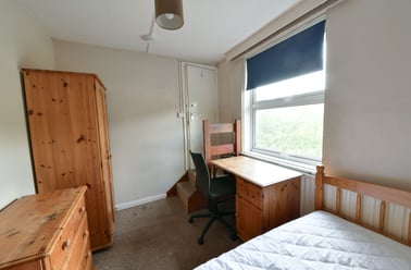 The Highway, Near university, Brighton - Image 2