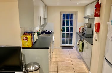 York Place, Southville, Bristol - Image 2